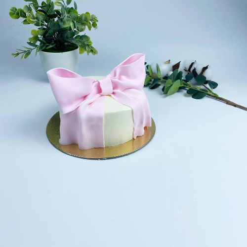 Торт с бантом - кондитерская Кондитерская Сита Рама в Комсомольск-на-Амуре заказать торт десерт пирожное онлайн