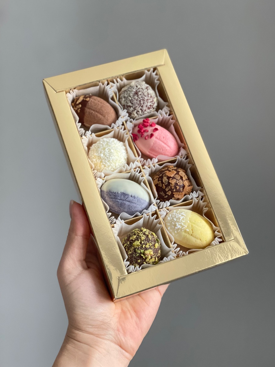 Ассорти трюфелей и орешков - кондитерская MANUCHO Bakery в Москва заказать торт десерт пирожное онлайн