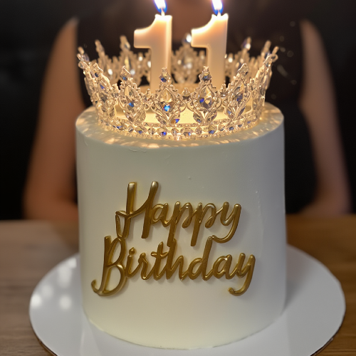 Торт с короной - кондитерская Iris cake kms Торты и десерты в Комсомольск-на-Амуре заказать торт десерт пирожное онлайн