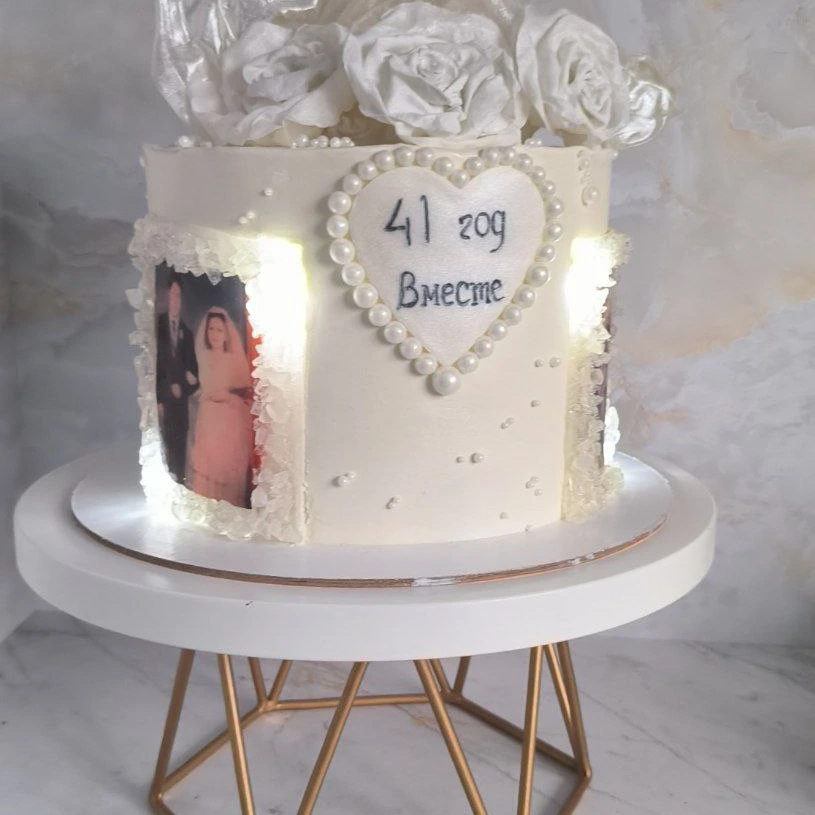 Свадебный торт с цветами - кондитерская Iris cake kms Торты и десерты в Комсомольск-на-Амуре заказать торт десерт пирожное онлайн