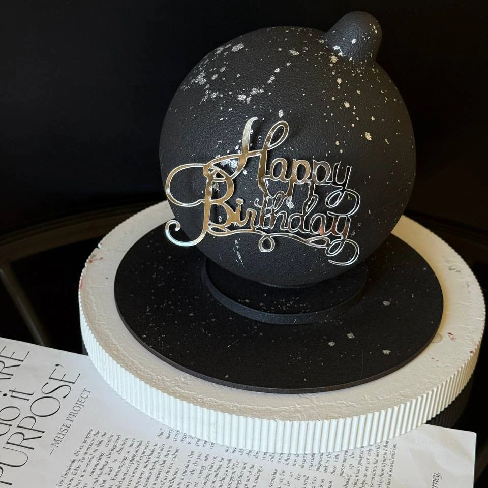 Торт черная бомба - кондитерская Alena desserts | Торт СПб | Клубника в шоколаде | Торт бомба | Бенто торт СПб в Санкт-Петербург заказать торт десерт пирожное онлайн