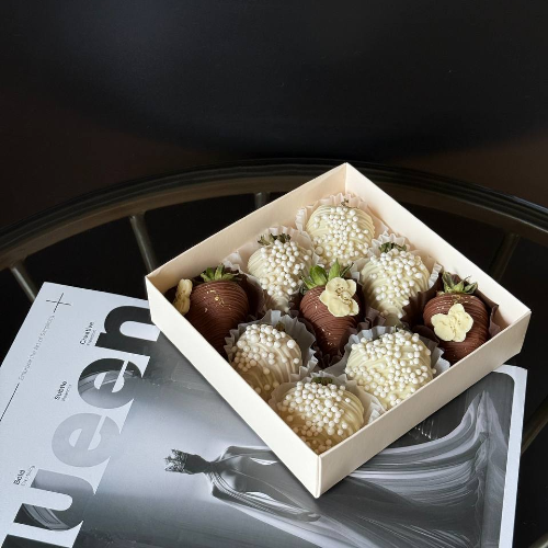 Клубника - кондитерская Alena desserts | Торт СПб | Клубника в шоколаде | Торт бомба | Бенто торт СПб в Санкт-Петербург заказать торт десерт пирожное онлайн